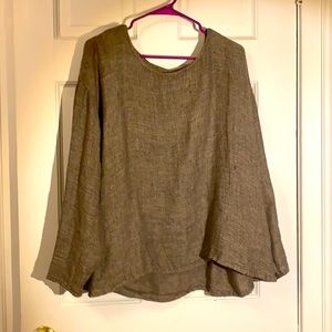 Cutest Flax top, tan color.